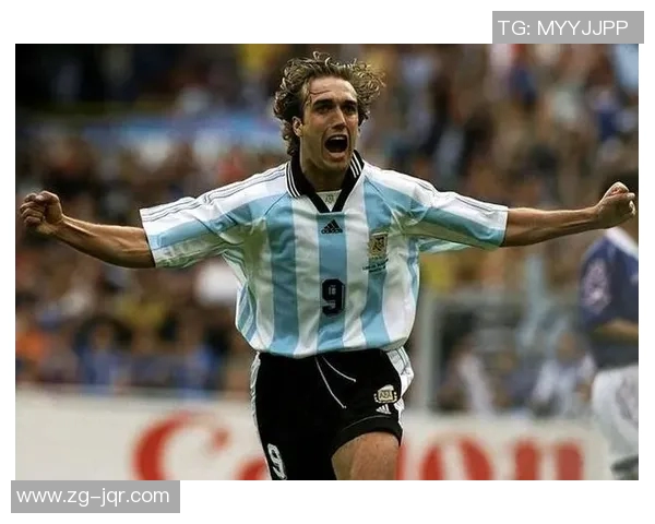 足球明星的外号揭秘：那些让人难忘的传奇称号与背后的故事